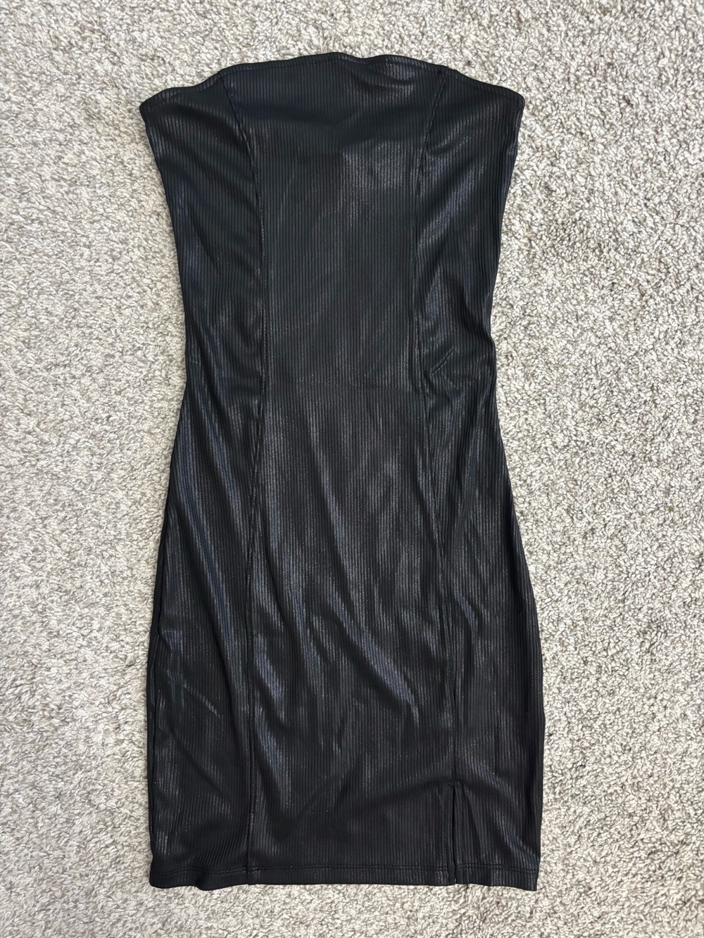 black strapless bodycon dress